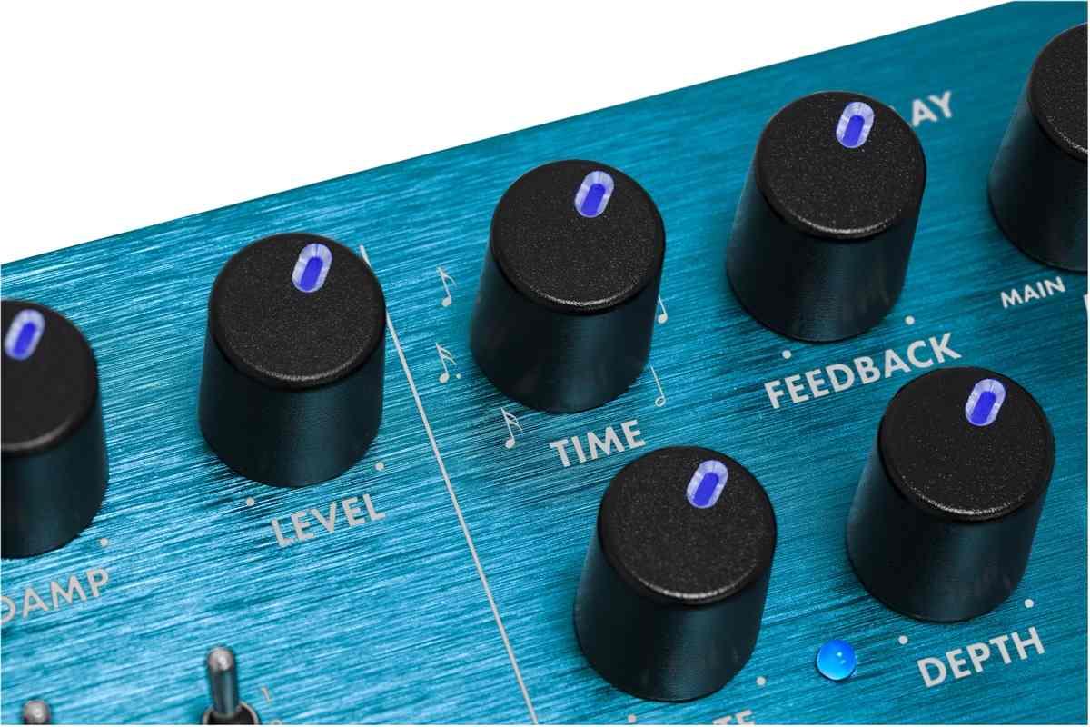 Fender reflecting pool delay/reverb