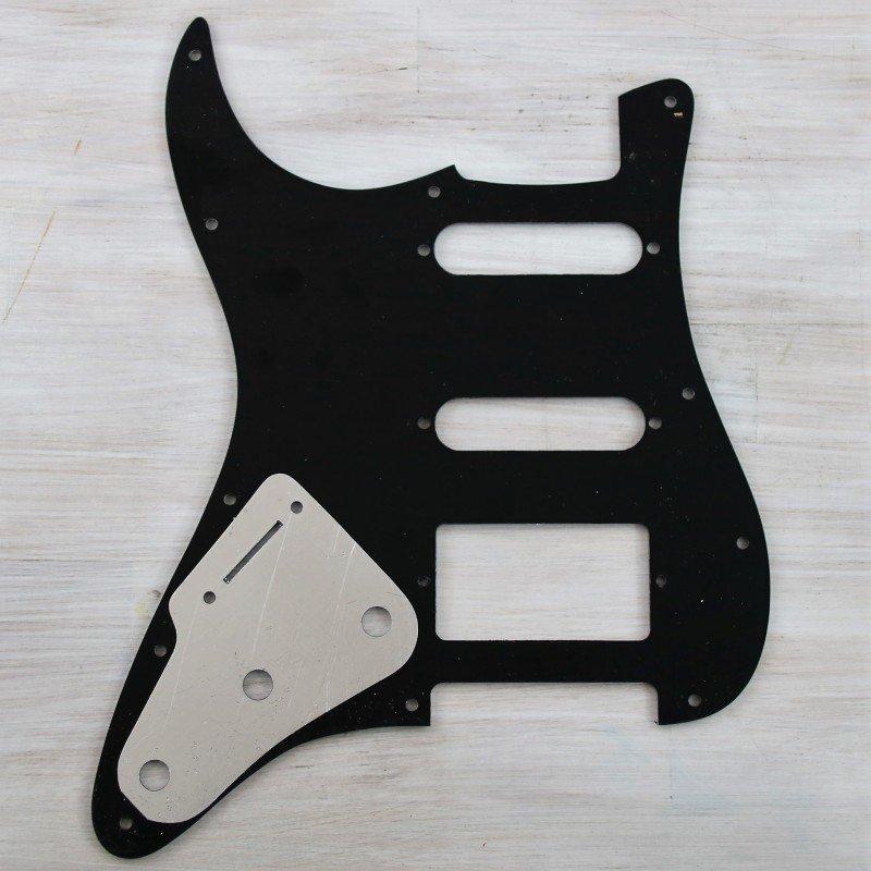 Pg13b battipenna per stratocaster hss nero 3 strati