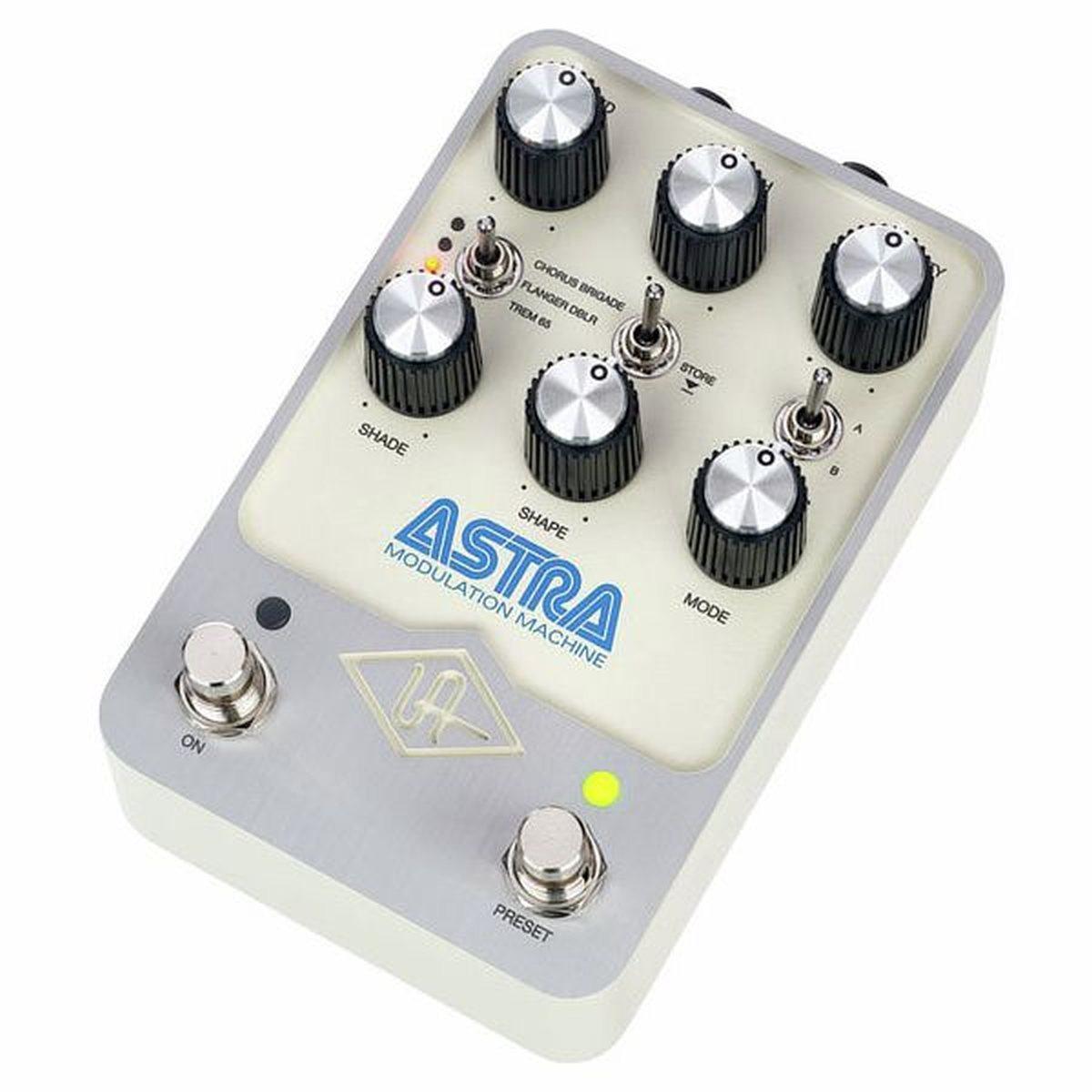 UNIVERSAL AUDIO UAFX Astra Modulation Machine Stereo Effects Pedal