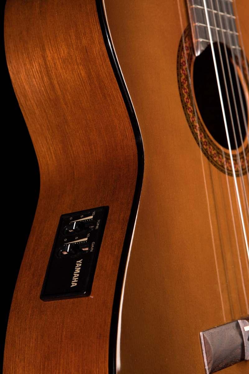 YAMAHA CX40II CHITARRA CLASSICA ELETTRIFICATA<br />