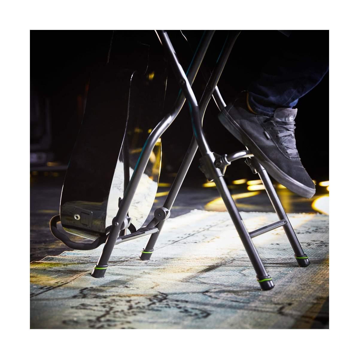 GRAVITY FG SEAT 1 - Sedile per musicisti con cavalletto per chitarra