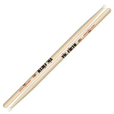 VIC FIRTH 7AN Bacchette American Classic con punta in nylon