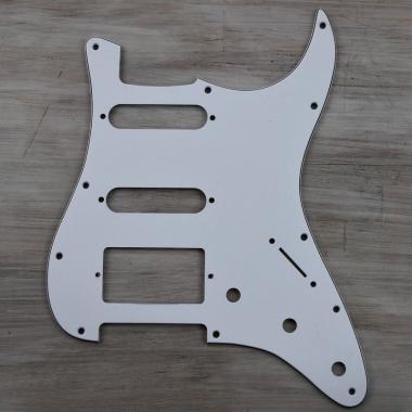 Pg13w battipenna per stratocaster hss bianco 3 strati