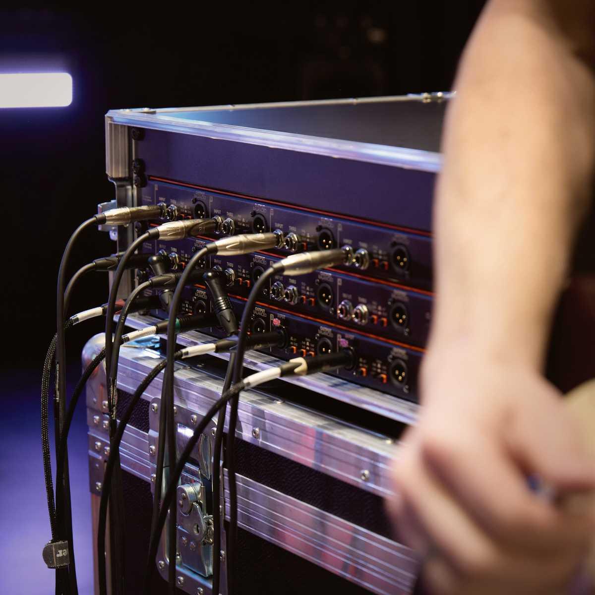 PALMER BRIDGE 4A+ - DI Box attivo a 4 canali e box di isolamento di linea, formato rack 19"