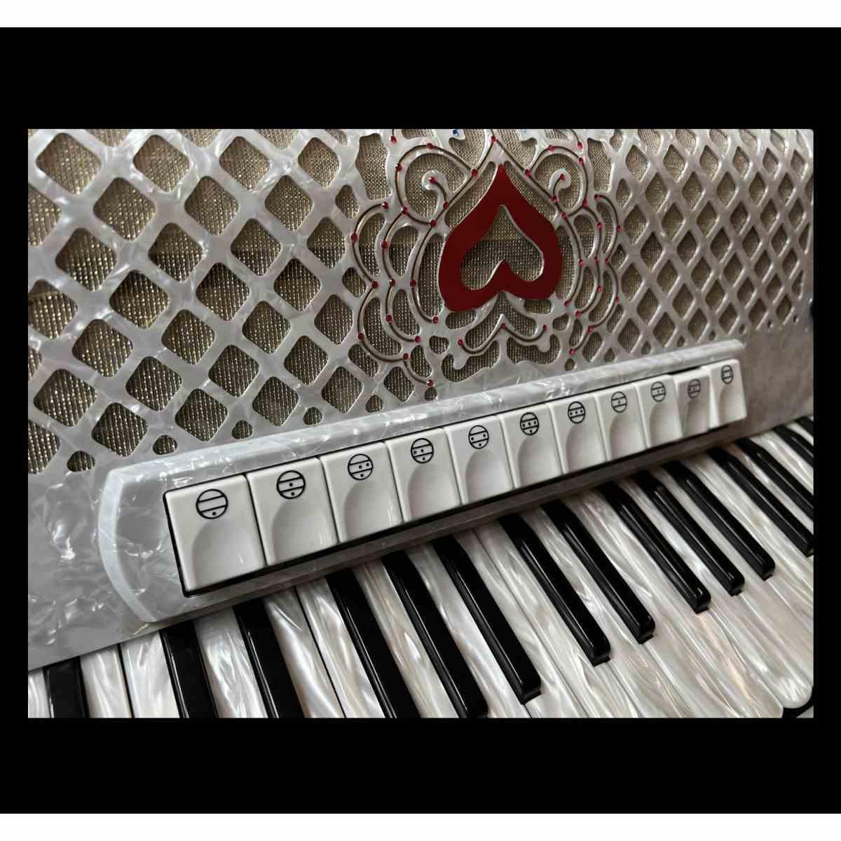 Fisarmonica mengascini 4/5 120 bassi 1 cassotto -  usata