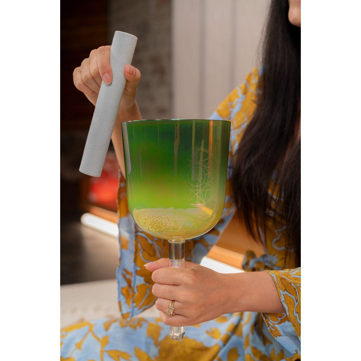 SONIC ENERGY ESOLCSB396 Campana tibetana in cristallo Essence Solfeggio da 5,75" Ut 396 Hz, verde oliva