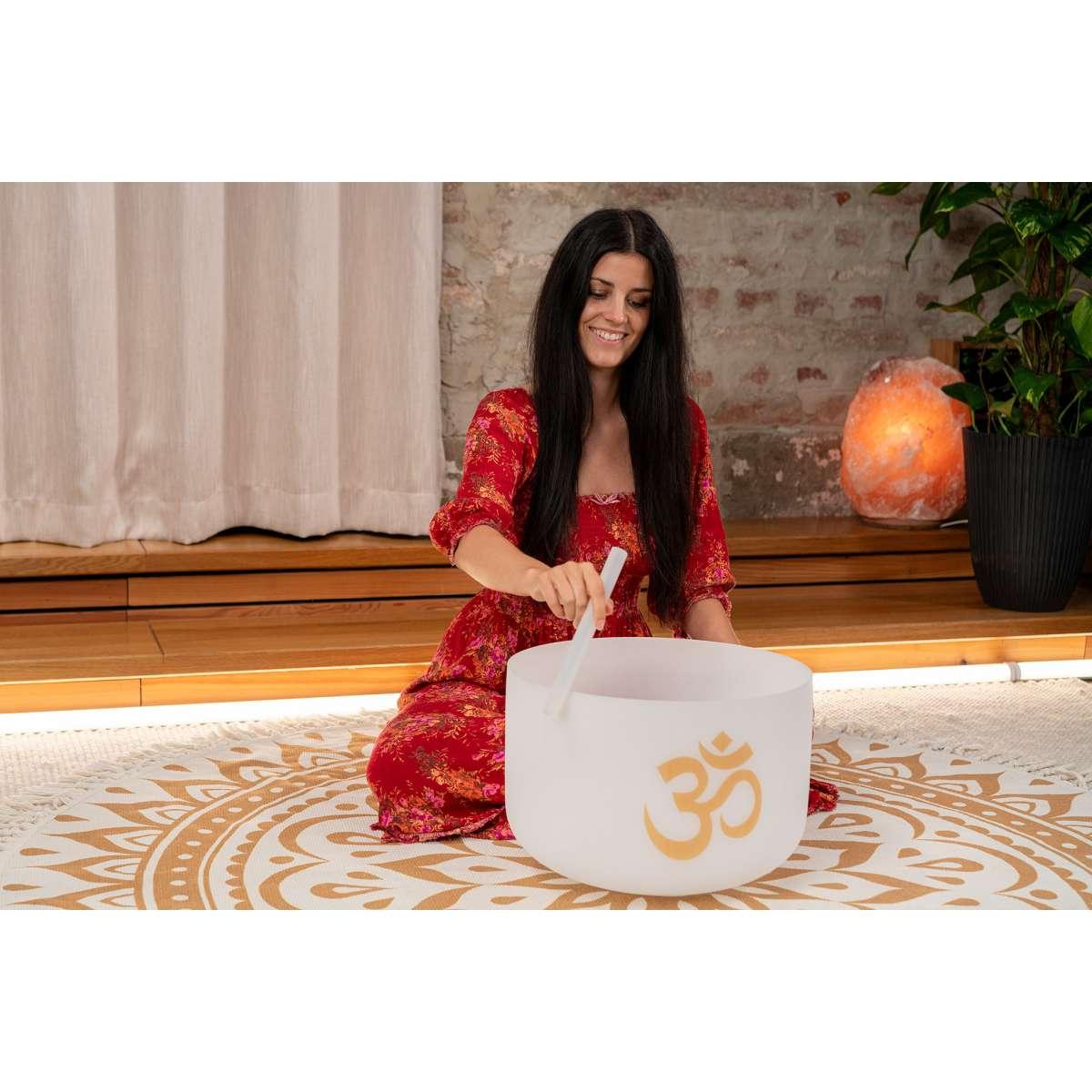 SONIC ENERGY PCSB16OM Campana tibetana in cristallo Om da 16" 136,10 Hz / C#3