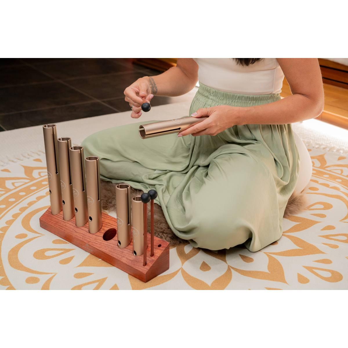 SONIC ENERGY WWTSETCHA Set di 7 pezzi Wah-Wah Tube Chakra 432 Hz oro champagne