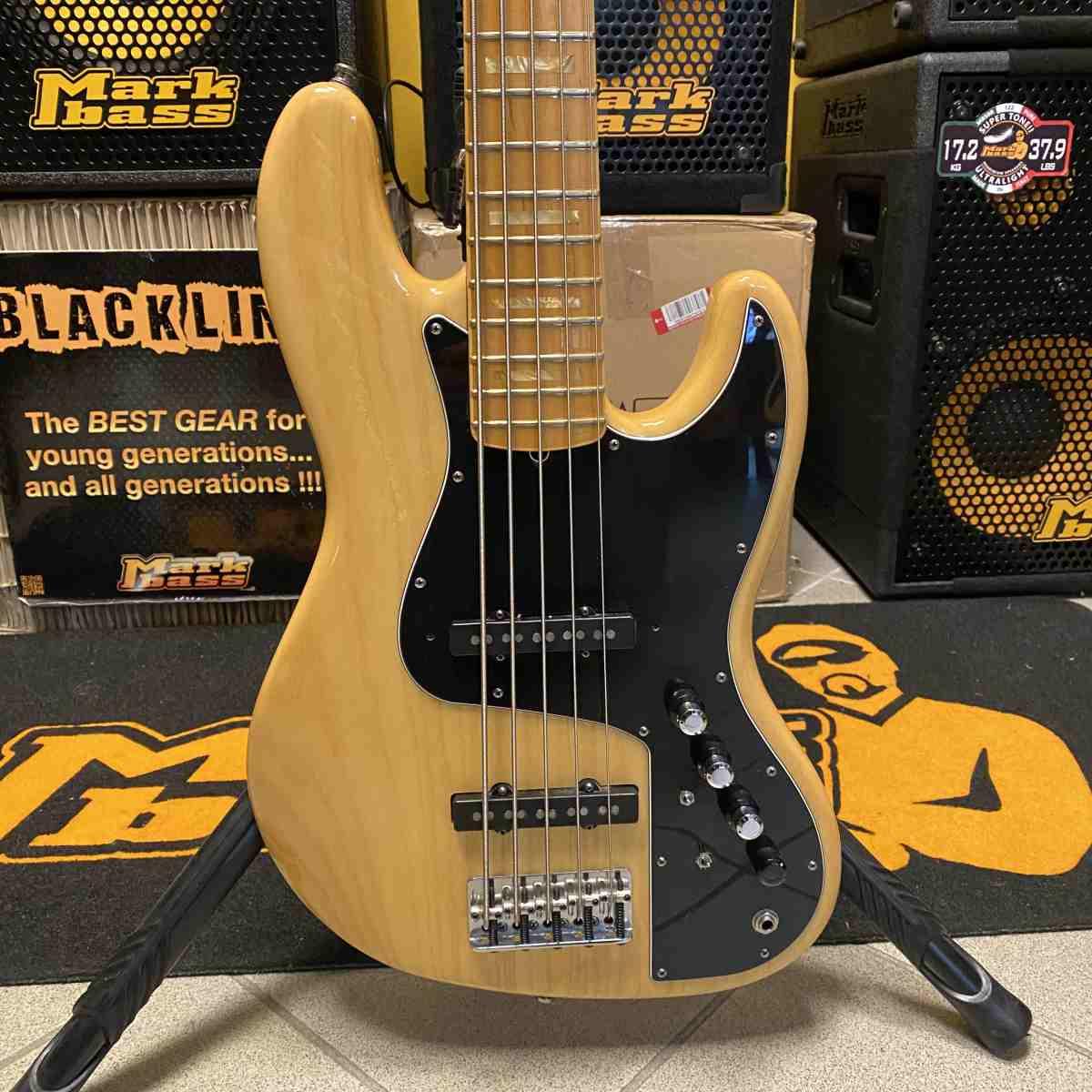 Fender signature marcus miller v basso elettrico 5 corde sn z6172287