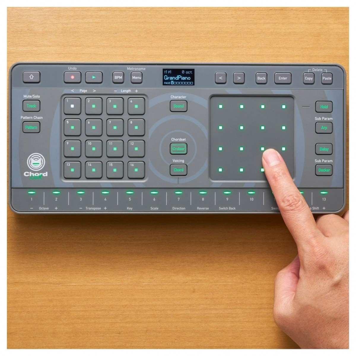 ALPHATHETA Toraiz ChordCat GROOVEBOX PORTATILE CON ACCORDI ARPEGGIATORE ED EFFETTI