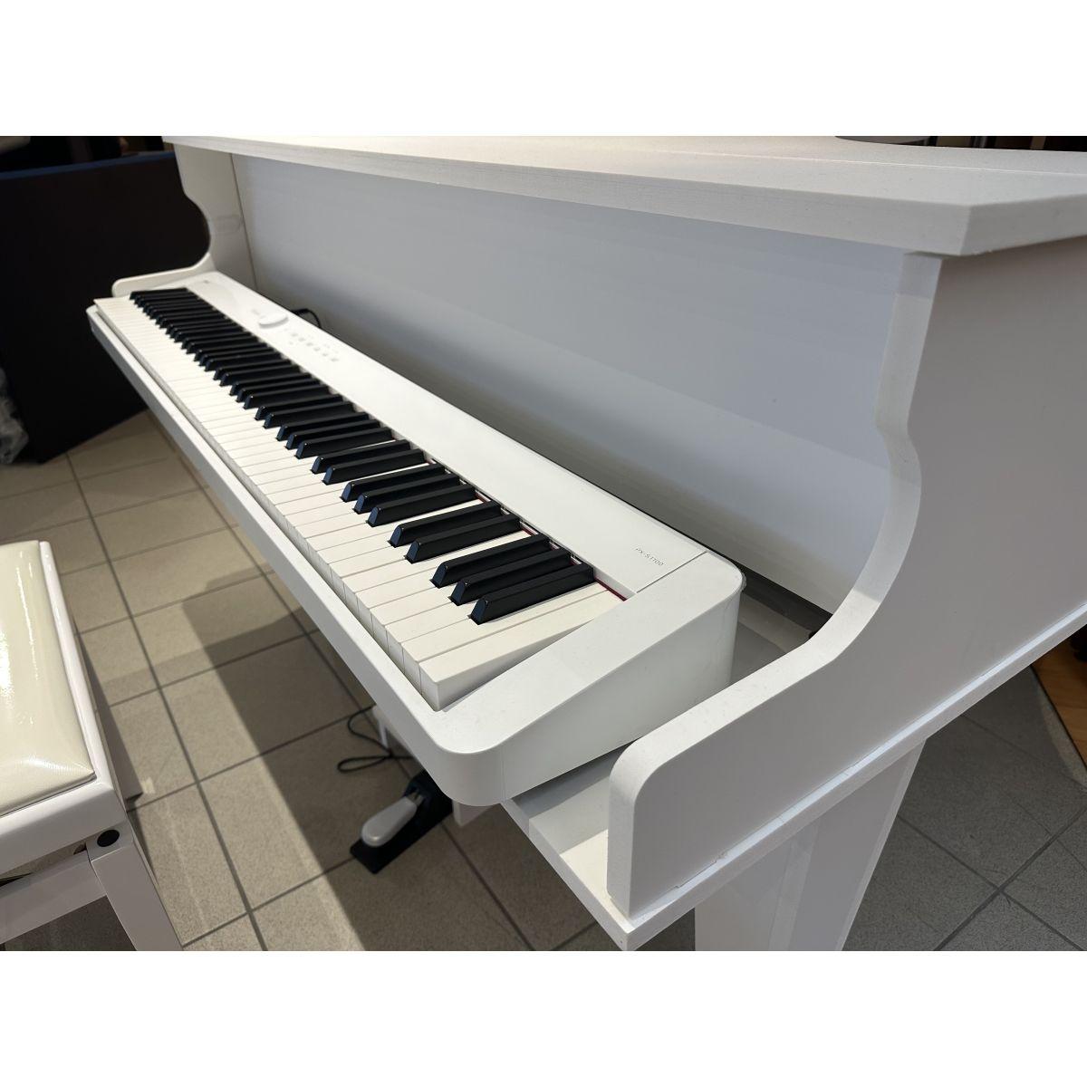 Pianoforte scenografico Coda Modello A135 finitura bianco satinato