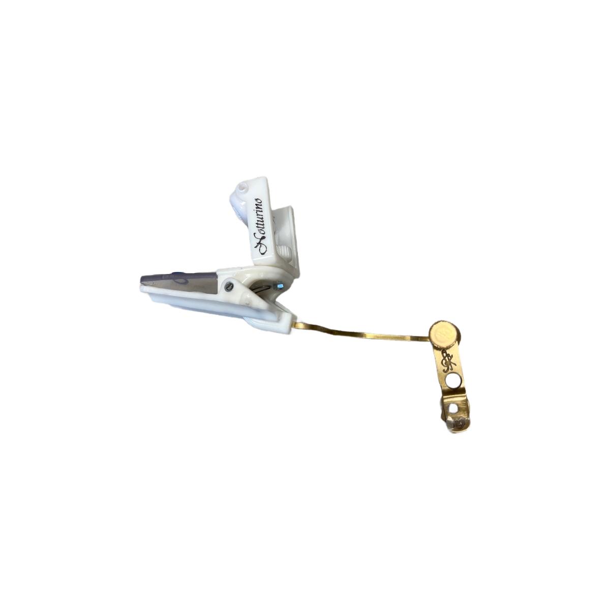 Kyndamo vega leggio per sax soprano dritto, con luce removibile con ghiera