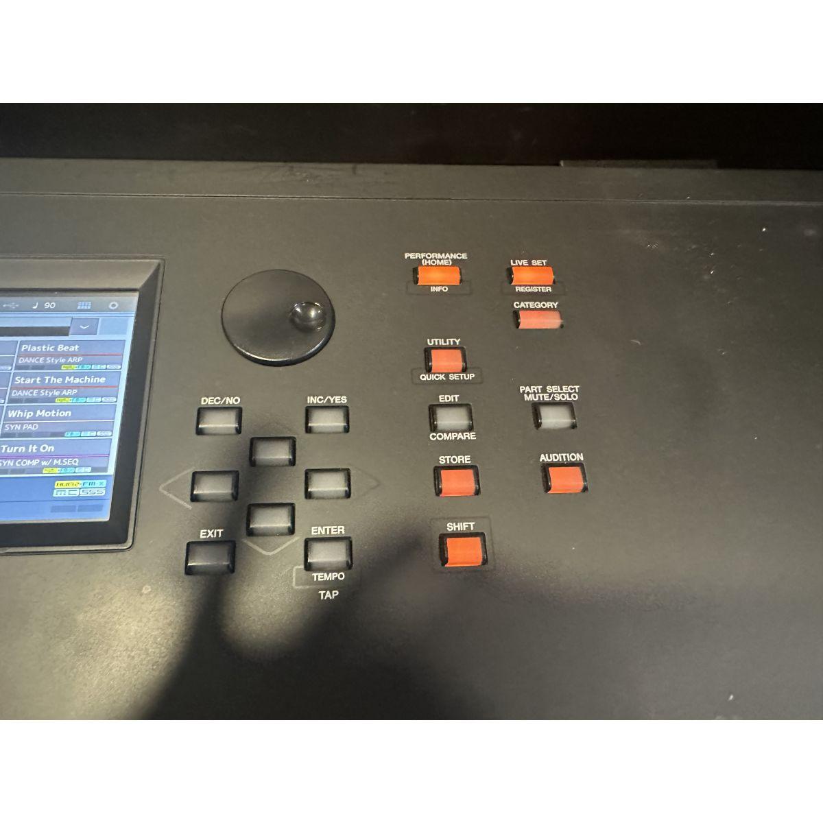 Yamaha modx8 usato garantito